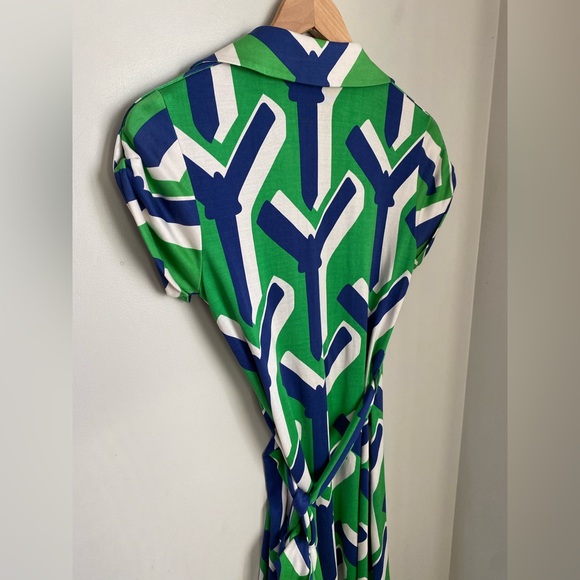 Diane Von Furstenberg Vintage Jilda Silk Wrap Dress in Why Green Size 6 - Picture 7 of 10